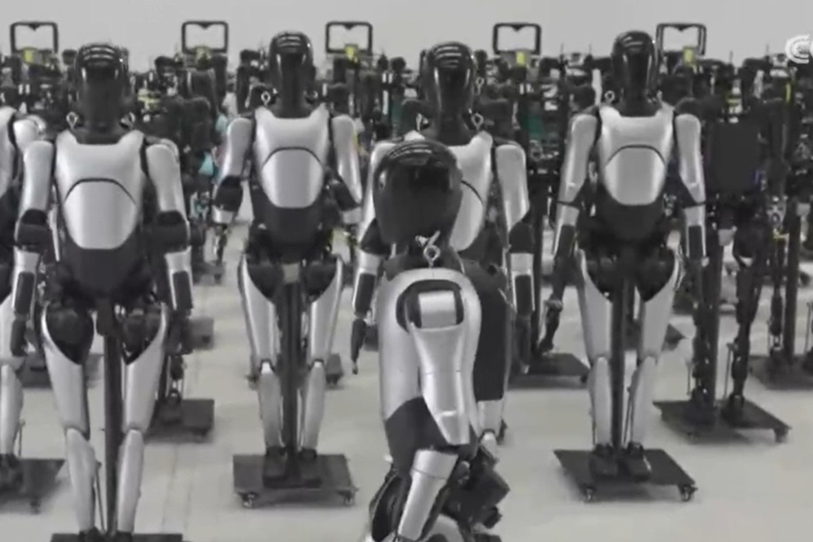 央视报道！揭秘VSport-胜利机器人量产超级工厂